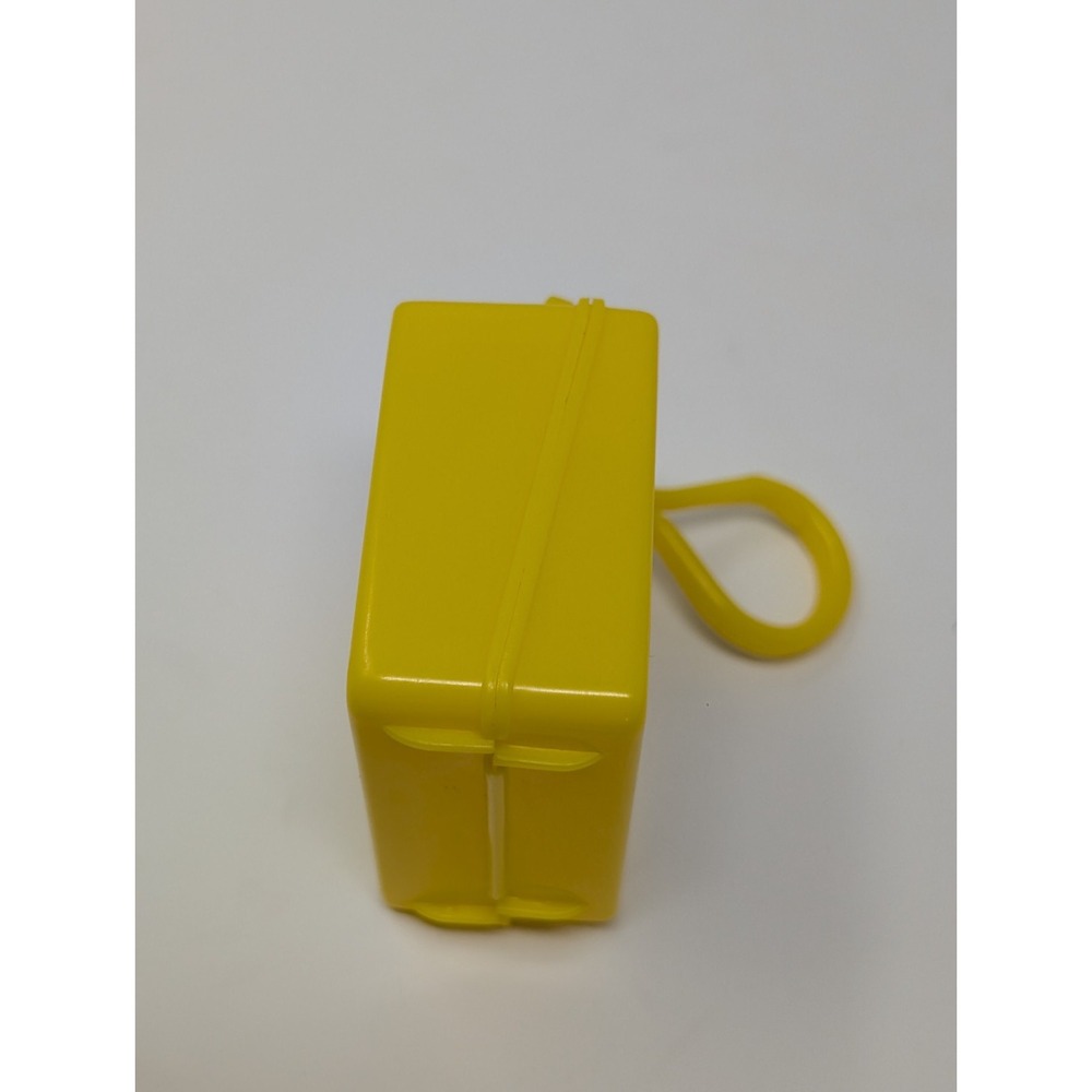 Vintage 1999 Flix Dexter's Laboratory Mini Lunchbox Keychain Plastic Yellow 2.5" - Picture 5 of 7